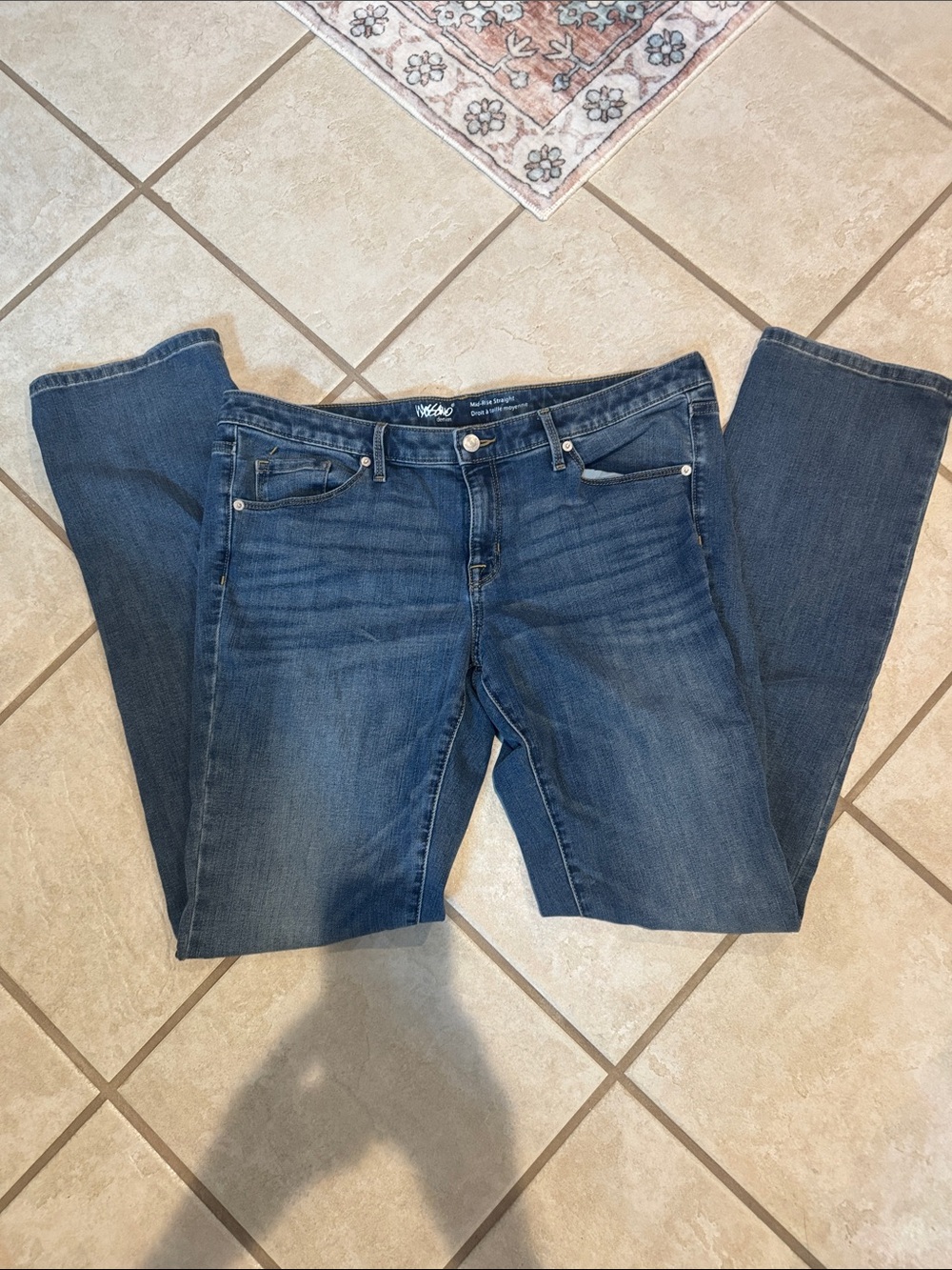 Straight Leg Women's Jeans in Dark Blue - Classic Fit